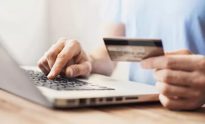 Έρευνα: Πόση ώρα είναι online οι Έλληνες;