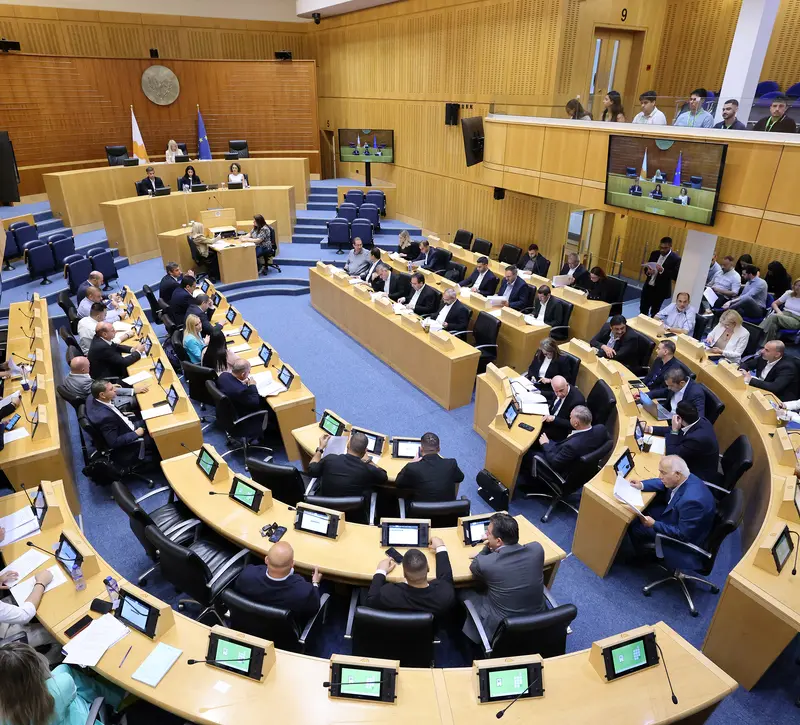 Οι νέοι πρόεδροι και τα νέα μέλη των κοινοβουλευτικών επιτροπών - Εγκρίθηκαν σήμερα από την Ολομέλεια
