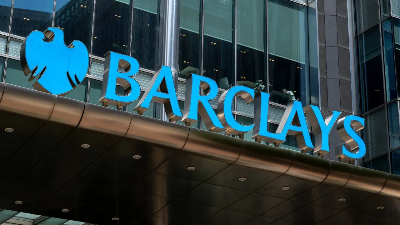 Αντάρτικο εργαζομένων της Barclays για την επιστροφή στο γραφείο