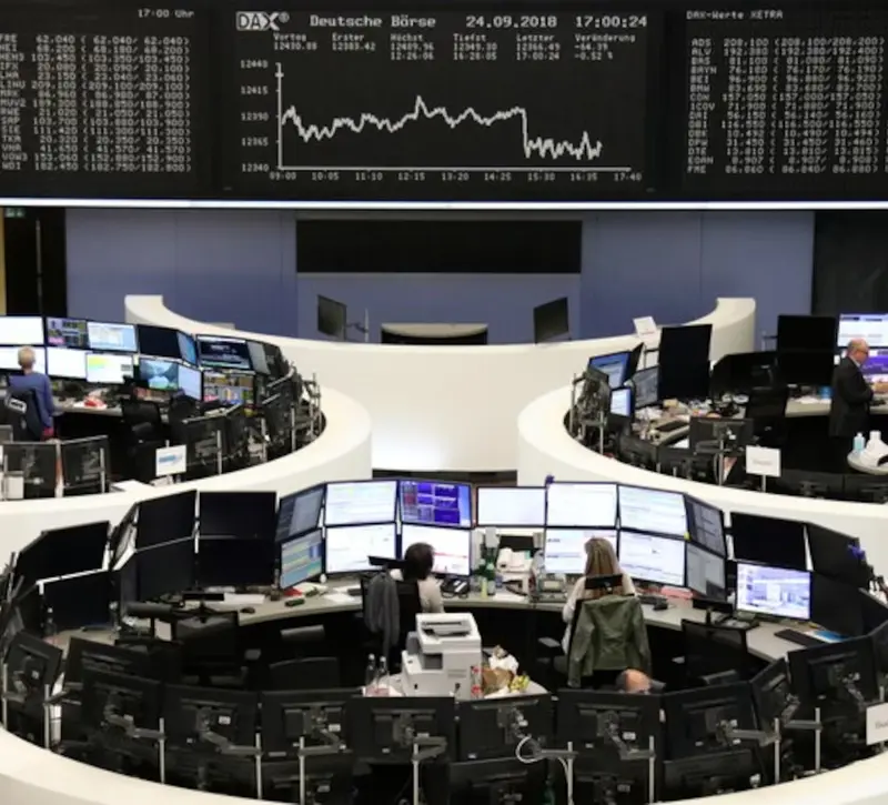 Ευρωαγορές: Νέα υποχώρηση λόγω Μέσης Ανατολής – Άλμα στο πετρέλαιο και αποδόσεις ρεκόρ στα ομόλογα