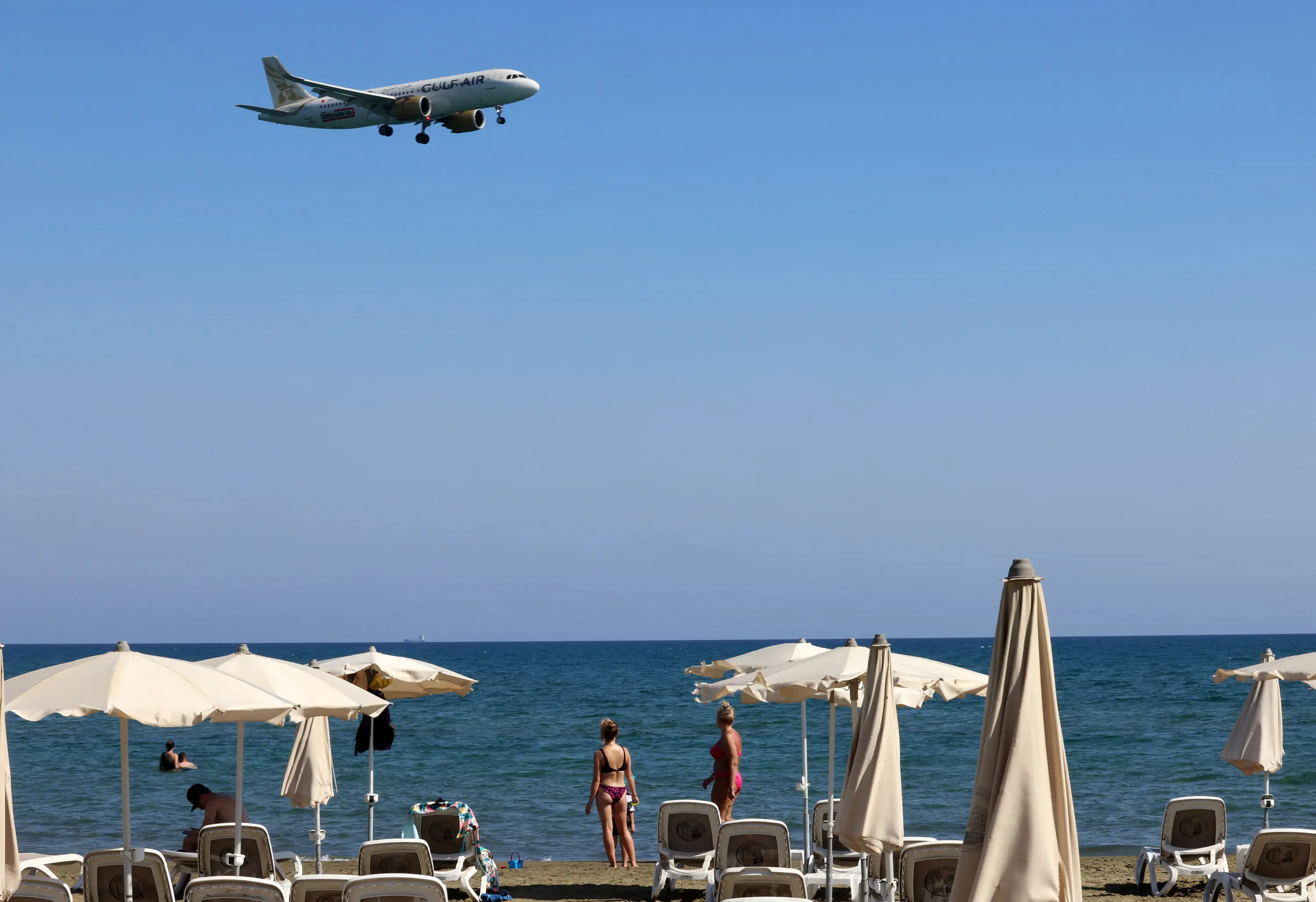 Βουτιά τουριστών και τον Απρίλιο – Στο -18% οι αφίξεις το πρώτο 4μηνο