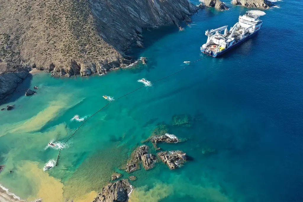 Καλώδιο: Αντίστροφη μέτρηση για έκδοση NAVTEX και για τα πρώτα 25 εκατ. ευρώ