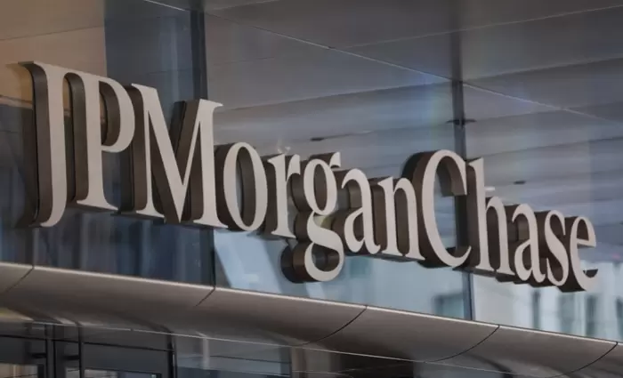 JPMorgan: Υψηλός κίνδυνος για τις αγορές από τον πόλεμο στο Ιράν - Να μην εφησυχάζουν οι επενδυτές