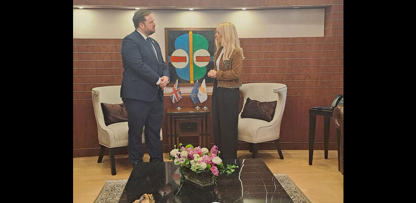 Ο Υφ. Εξωτερικών Βρετανίας διαβεβαιώνει ότι η Κύπρος θεωρείται ασφαλής χώρα