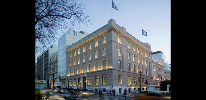 Alpha Bank: Πώληση του 90,1% της Alpha Bank Romania SA στην UniCredit