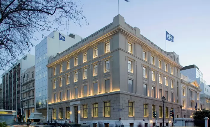 Alpha Bank: Πώληση του 90,1% της Alpha Bank Romania SA στην UniCredit