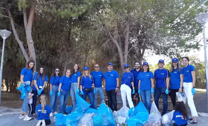Η Πετρολίνα διαχρονικός χορηγός της εκστρατείας   Let’s do it Cyprus!