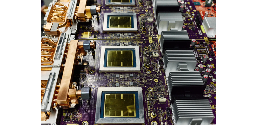 AI chips: Η Google αλλάζει το παιχνίδι με νέα γενιά επεξεργαστών και βάζει στο στόχαστρο την Nvidia