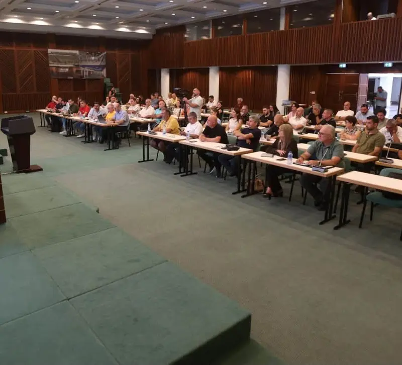 Ωρομίσθιο προσωπικό: Καμία εξέλιξη στη διαφορά, κανονικά η απεργία στις 17 Σεπτεμβρίου