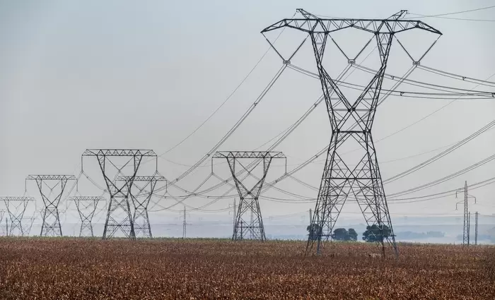 EVs και data centers εκτοξεύουν τη ζήτηση για ηλεκτρική ενέργεια