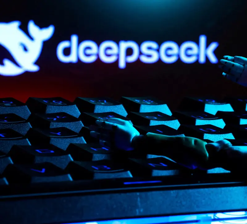 ΗΠΑ: Μπλόκο στην DeepSeek στις ομοσπονδιακές υπηρεσίες – Τι φοβούνται οι Αμερικανοί