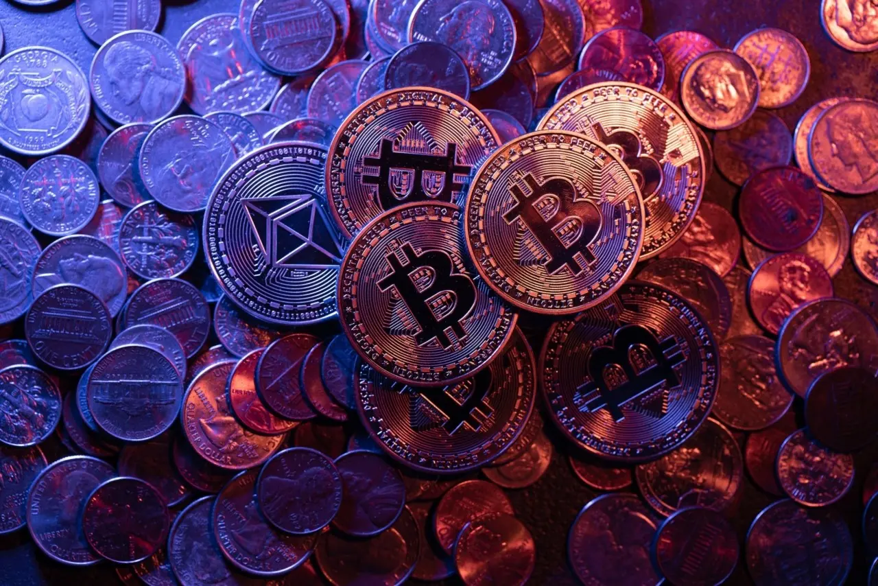 Bitcoin: Ράλι 20% σε μία εβδομάδα – Πάνω από τα $75.000 με «καύσιμο» ομόλογα και short squeeze