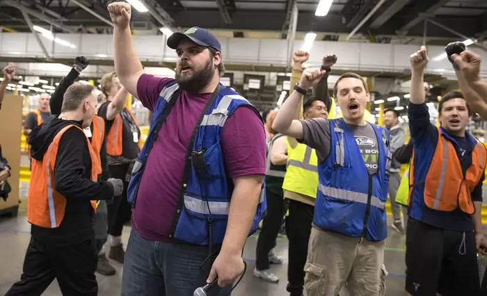 Γερμανία: Απεργούν για τους χαμηλούς μισθούς οι εργαζόμενοι της Amazon