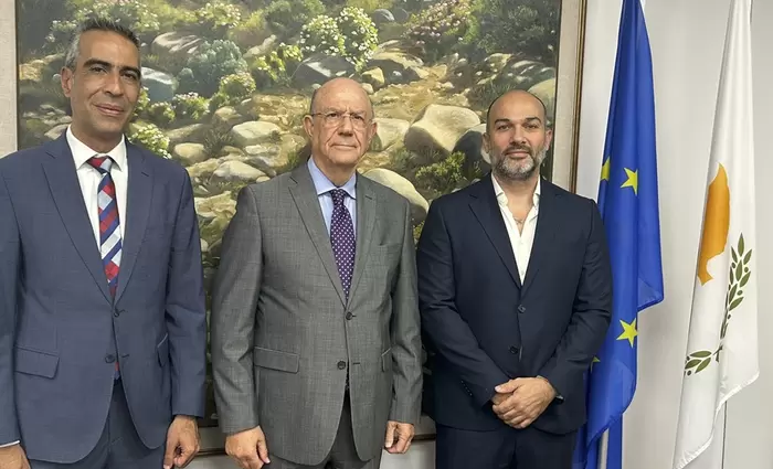 Και επίσημα στο τιμόνι της Κεφαλαιαγοράς Γ. Καρατζιάς και Λ. Λαγούδης
