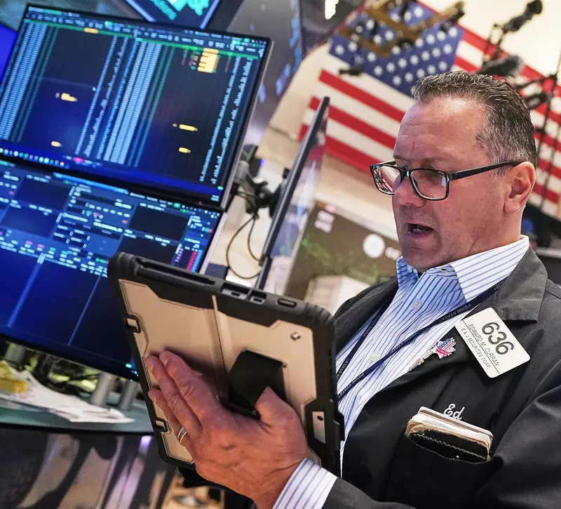 Διορθώνει η Wall Street υπό τη σκιά του αδιεξόδου στη Μέση Ανατολή