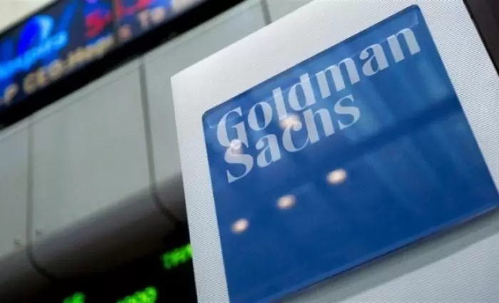 Goldman Sachs: Αυξάνει τις προβλέψεις της για τις πετρελαϊκές τιμές του 2026 - «Ιστορικό σοκ προσφοράς» λόγω Ορμούζ