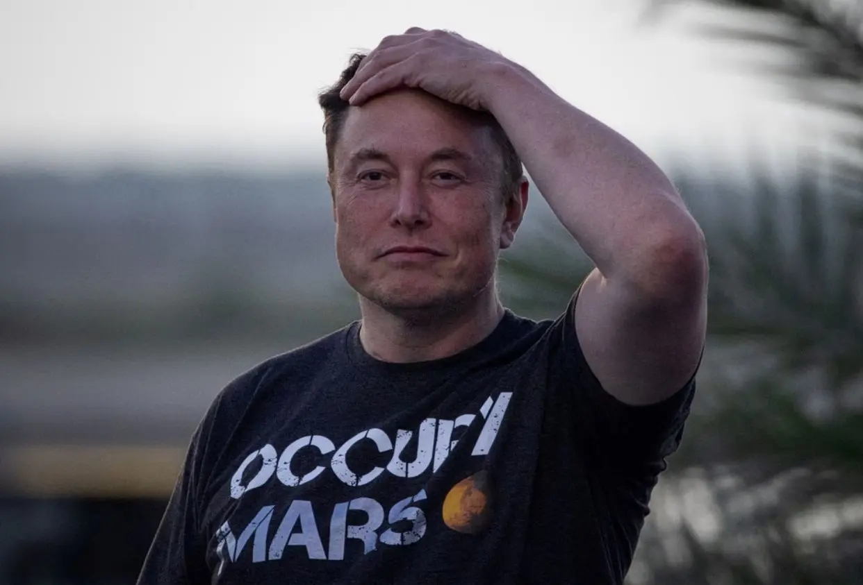 SpaceX: Σχέδια για δικές της GPU – Καμπανάκι στους επενδυτές για ελλείψεις μικροτσίπ