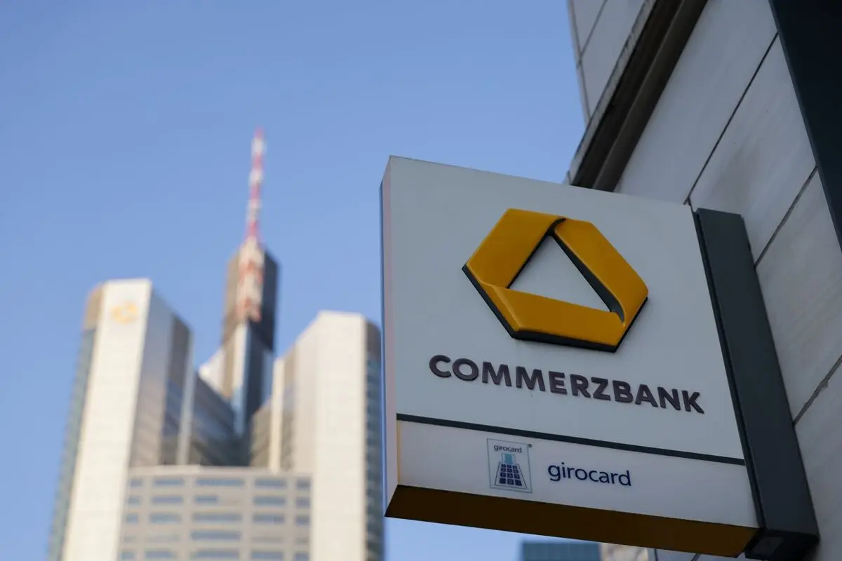 UniCredit: Άνω του 30% η συμμετοχή της στην Commerzbank, ισχυροποιεί τη θέση εξαγοράς
