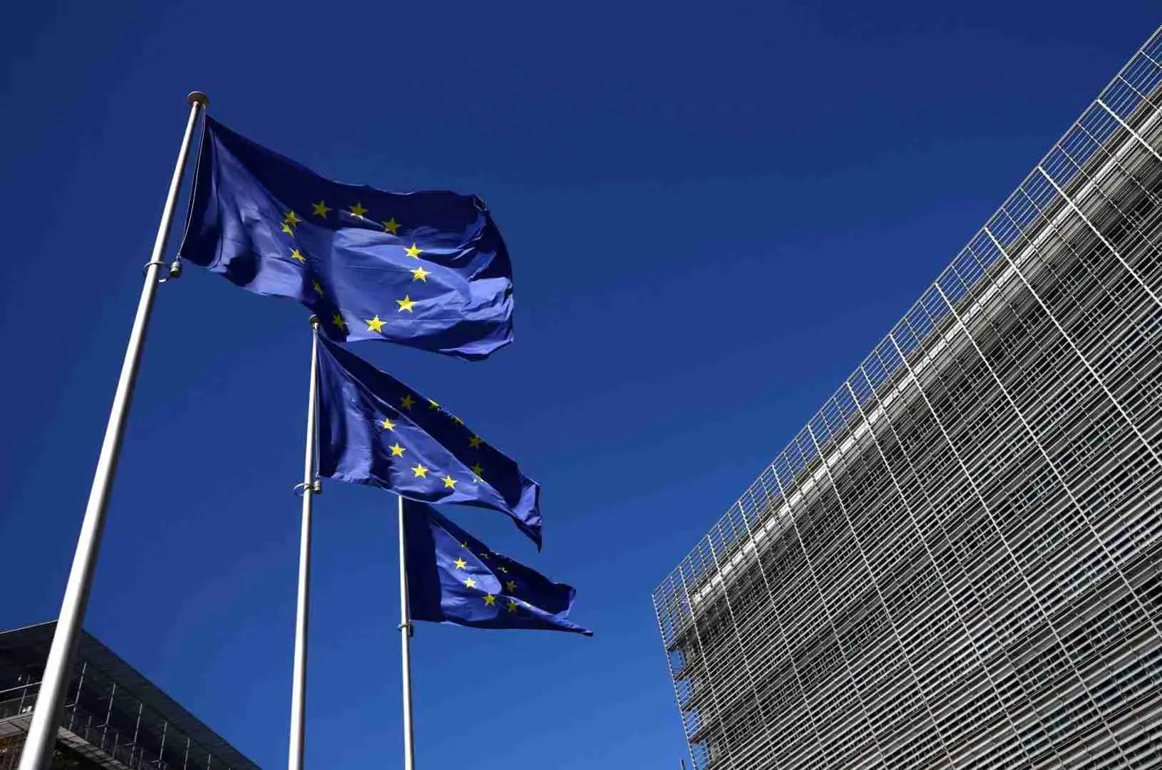 Bloomberg: Το σχέδιο της Κομισιόν για μεγαλύτερη δημοσιονομική ευελιξία στα κράτη μέλη απέναντι στην ενεργειακή κρίση