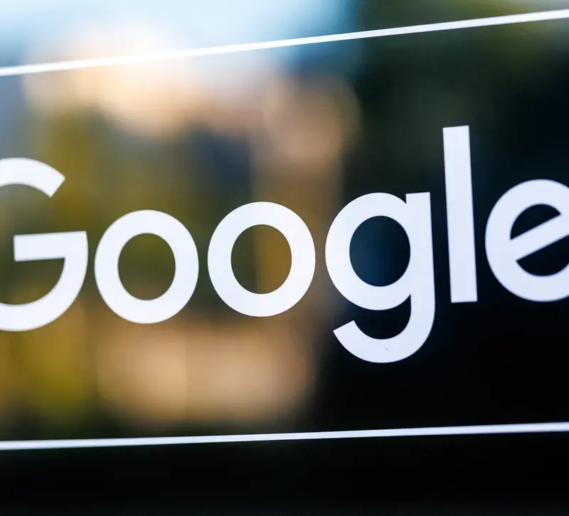 Alphabet: Αντλεί $80 δισ. για τη «μάχη» της τεχνητής νοημοσύνης – Συμφωνία και με τη Berkshire Hathaway
