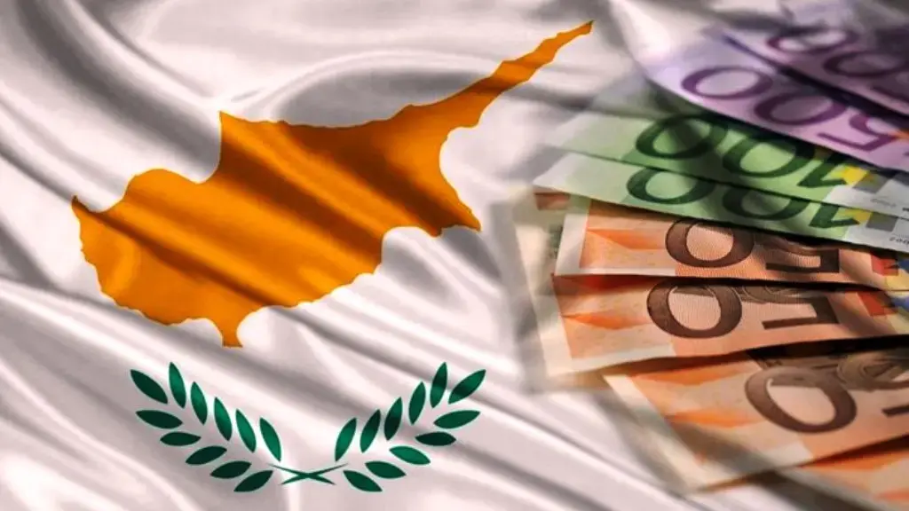 Βελτίωση στο ισοζύγιο τρεχουσών συναλλαγών και μείωση εξωτερικού χρέους το 2025