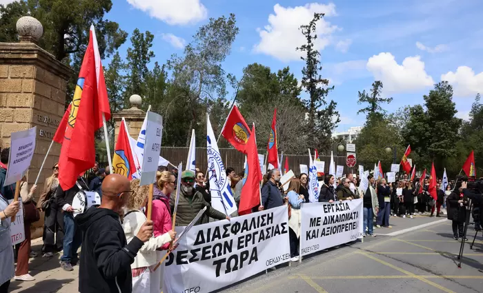 Ξανά στους δρόμους οι εργαζόμενοι στα υποστηρικτικά προγράμματα του ΥΠΑΝ