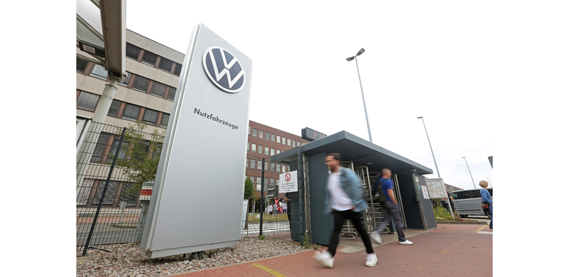 Volkswagen: Φουντώνει η οργή των εργαζομένων – Η δύσκολη αναμέτρηση του Μπλούμε για την αναδιάρθρωση