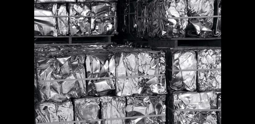 Αλουμίνιο: Αγορές πανικού από αυτοκινητοβιομηχανίες λόγω του πολέμου στον Κόλπο