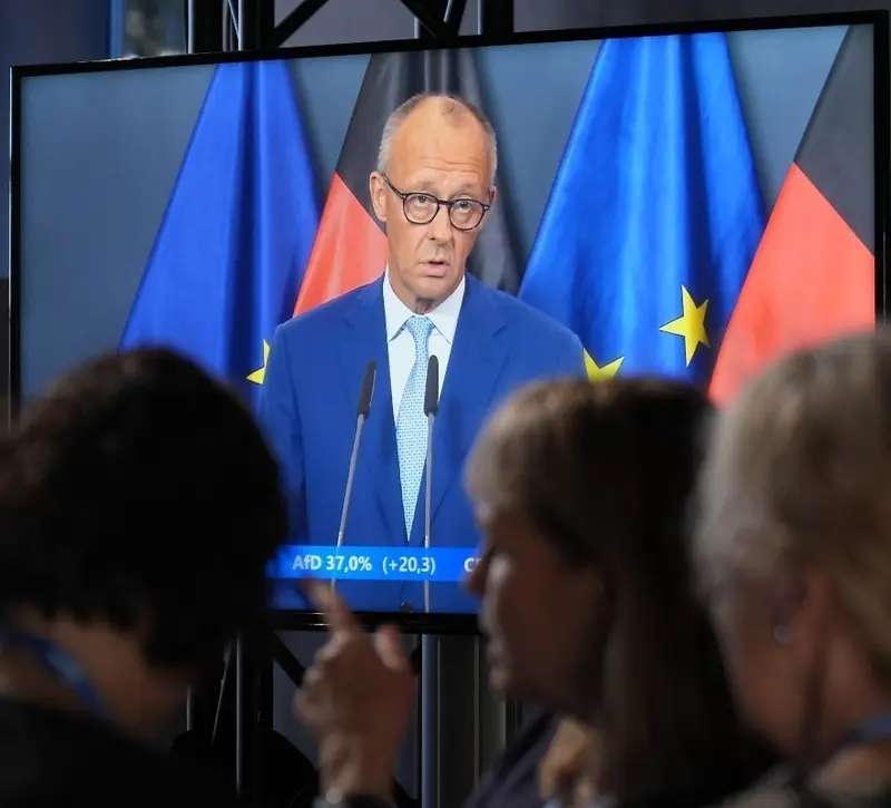 Handelsblatt: Η αδυναμία του Μερτς εξελίσσεται σε ευρωπαϊκό πρόβλημα