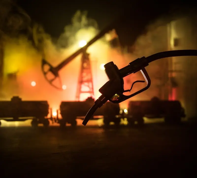 Επιστρέφει στα κέρδη το πετρέλαιο: Πάνω από τα $100 το Brent λόγω φόβων κλιμάκωσης στη Μέση Ανατολή