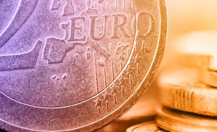 Υπηρεσίες και λιανικό εμπόριο οδήγησαν σε βελτίωση του οικονομικού κλίματος 