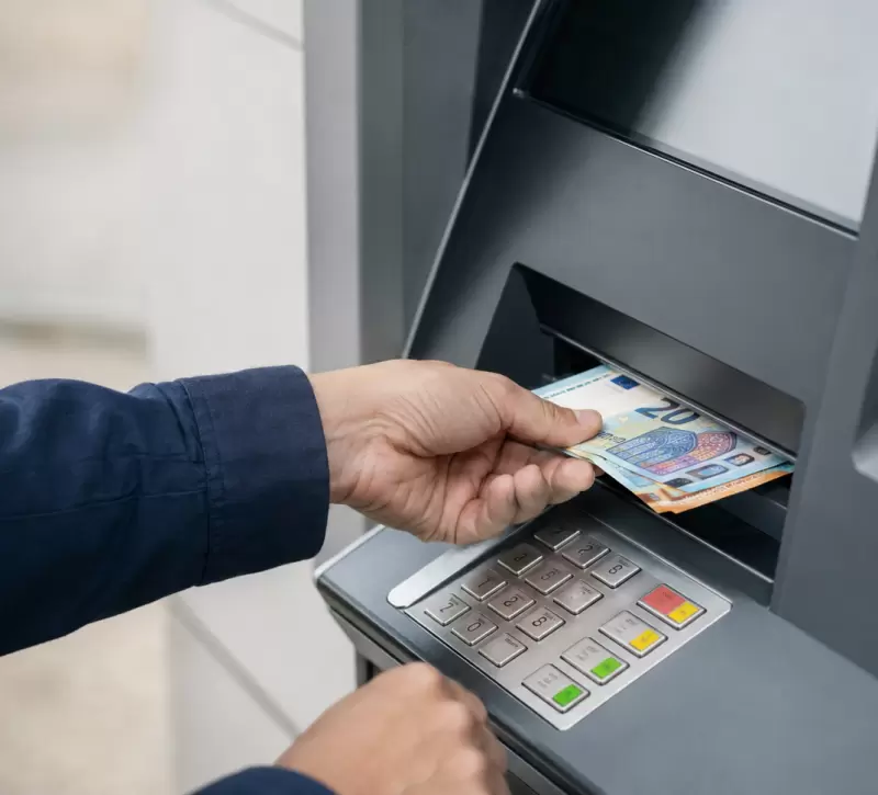 Πόσα «τραβούν» οι Κύπριοι από τα ΑΤΜ