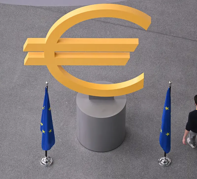 Οίκοι αξιολόγησης: Θετική η δημοσιονομική στρατηγική της Ευρωζώνης
