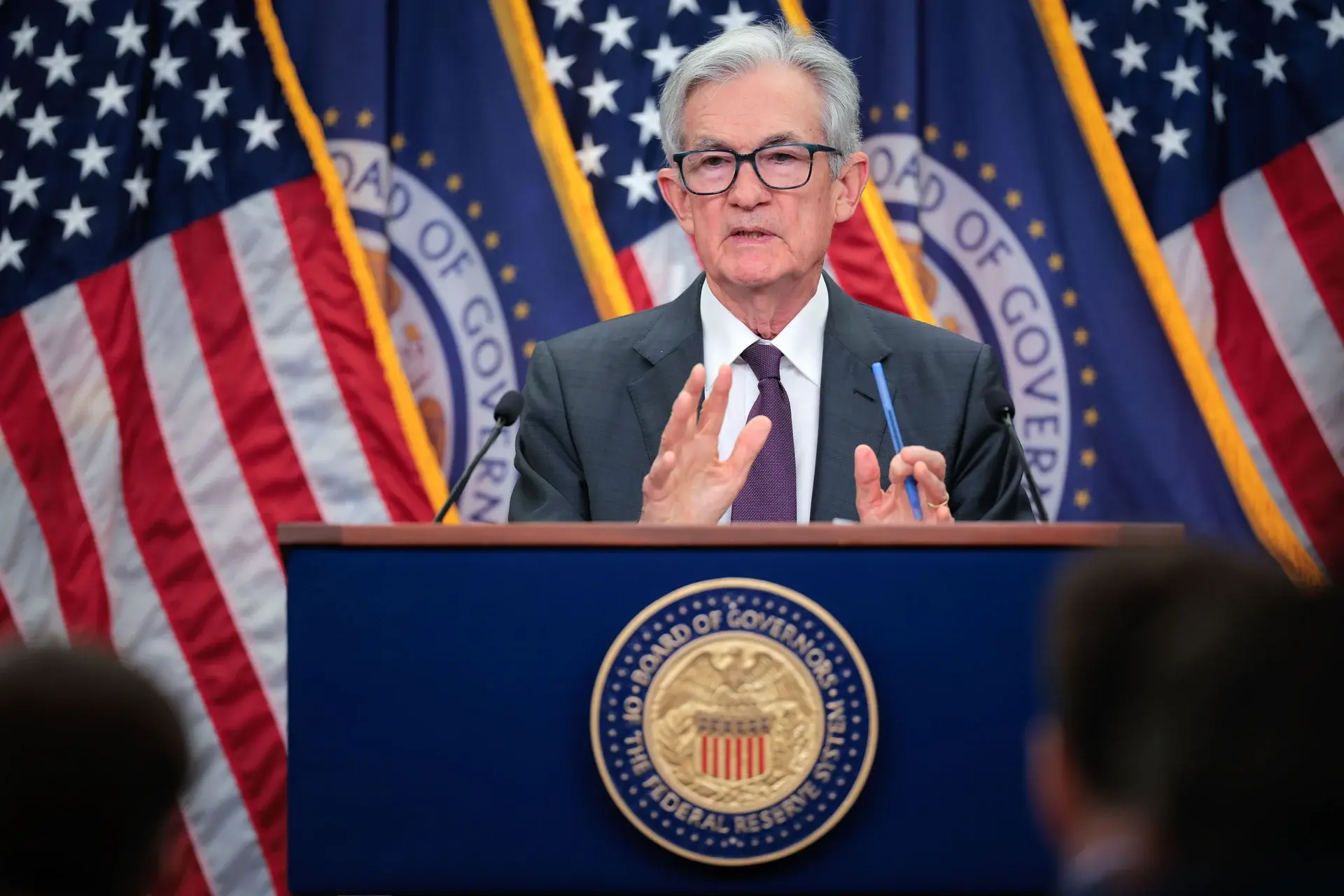 Fed: Συνεχίζεται το θρίλερ με την αντικατάσταση του Πάουελ