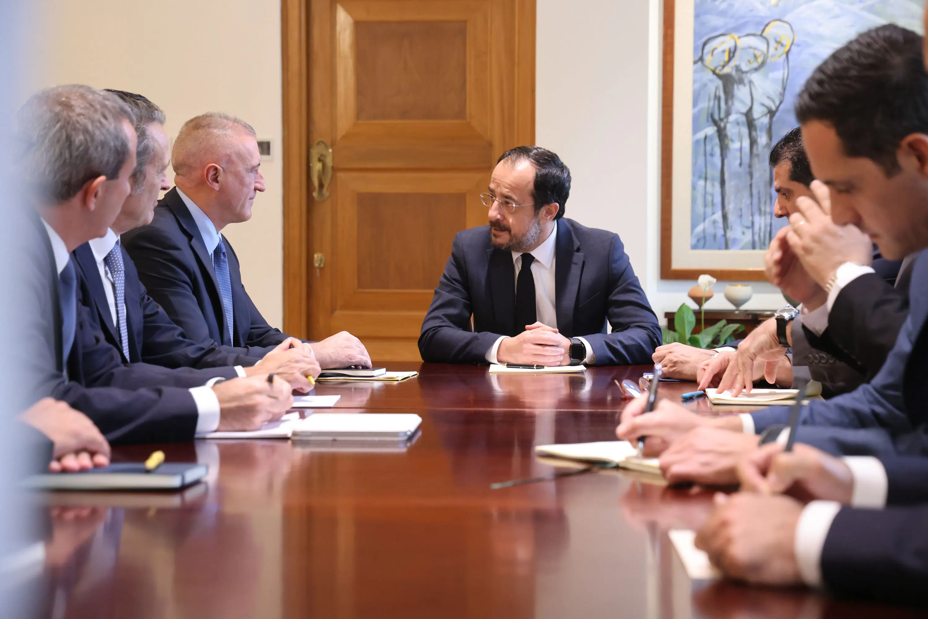 «Μένουμε με τη δόξα» – Τι θα κερδίσει τελικά η Κύπρος από τη συμφωνία για το κοίτασμα Κρόνος