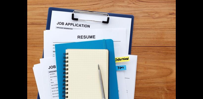 Αγορά εργασίας: Από το «mini retirement» στο job-apocalypse της AI και της αβεβαιότητας