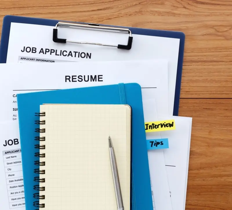 Αγορά εργασίας: Από το «mini retirement» στο job-apocalypse της AI και της αβεβαιότητας