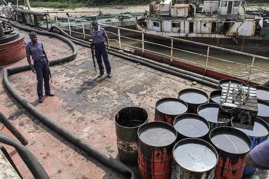Πετρέλαιο: Πτώση σχεδόν 2% για Brent και WTI παρά την επίθεση κοντά στο Ορμούζ – Στο επίκεντρο η προσφορά
