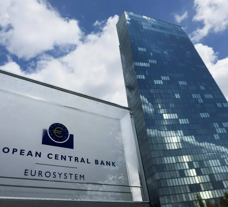 Η ΕΚΤ βάζει φρένο στον τραπεζικό δανεισμό – Τα υψηλά επιτόκια πιέζουν επιχειρήσεις και νοικοκυριά