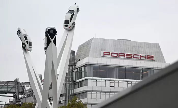 Porsche: Η 911 στηρίζει την κερδοφορία παρά τη μεγάλη πτώση των πωλήσεων – Σχέδιο για 9.000 απολύσεις