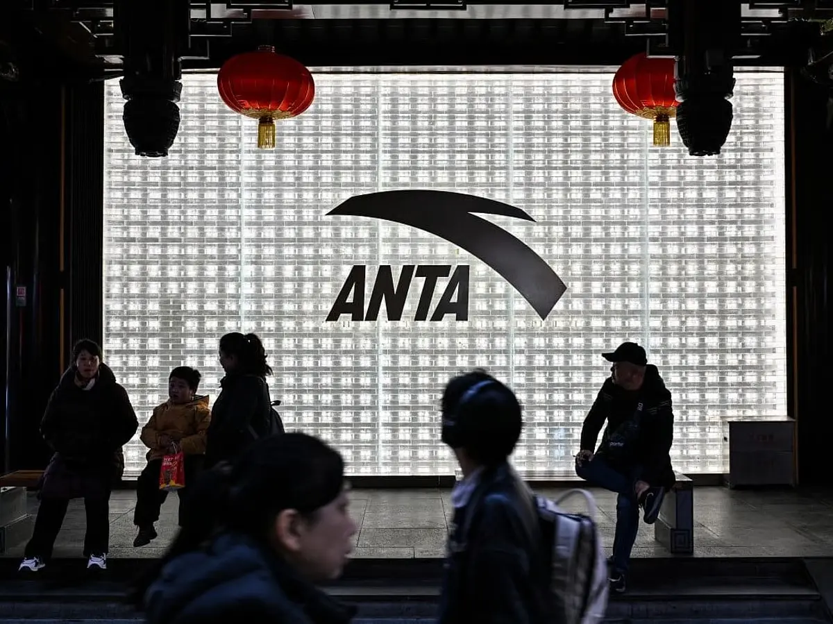 Anta: Πώς μια κινεζική εταιρεία παπουτσιών απειλεί πλέον την αυτοκρατορία της Nike και της Adidas