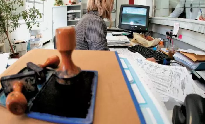 Δημόσιο: Έκκληση να τα βρουν ΥΠΟΙΚ – ΕΔΥ για το χρόνο εφαρμογής του νέου συστήματος προσλήψεων