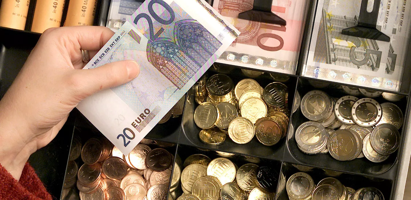 Σε ιστορικό… χαμηλό τα πλαστά στην Ευρωζώνη