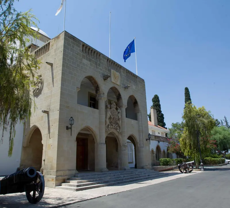 Κρίσιμη συνάντηση για ωρομίσθιο προσωπικό στο Προεδρικό