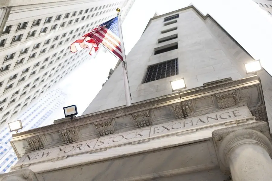 Wall Street: «Ανάσα» από τα νέα στοιχεία, αλλά το Ιράν συντηρεί τη νευρικότητα