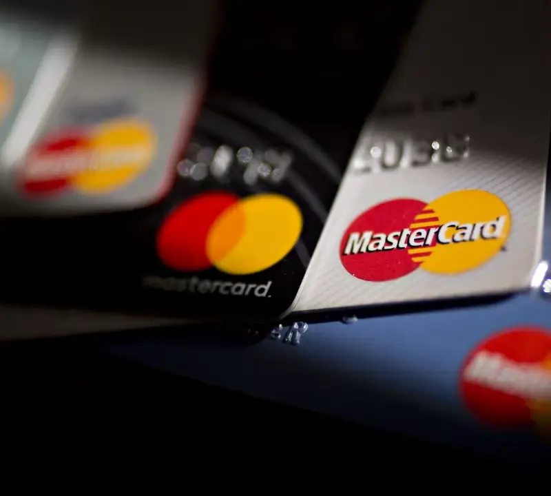 Mastercard: Κέρδη πάνω από τις προβλέψεις και συναλλαγές 2,95 τρισ. δολαρίων – Άνοδος 2,4% στη μετοχή