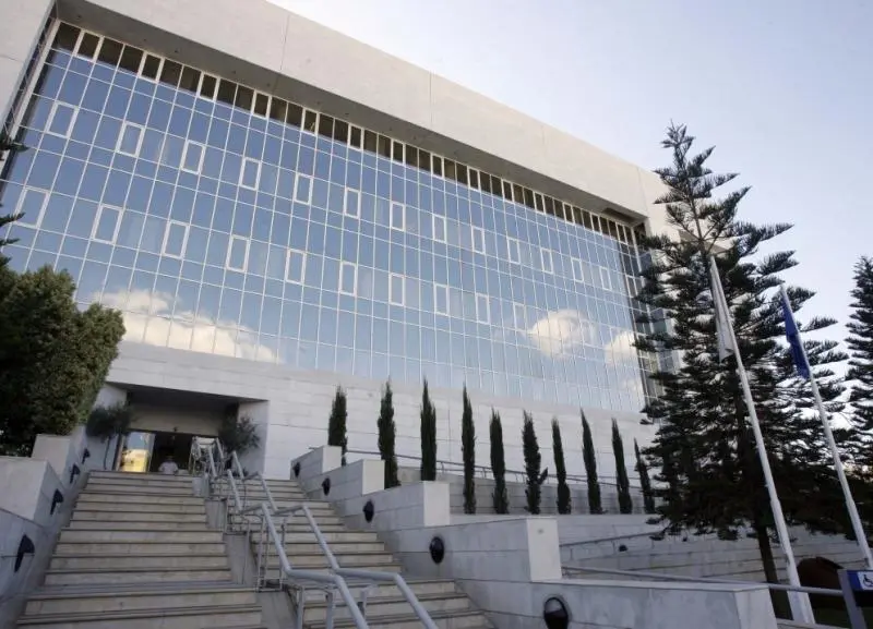 Η ΚΤΚ κρατά αμετάβλητο το κεφαλαιακό «μαξιλάρι» των τραπεζών