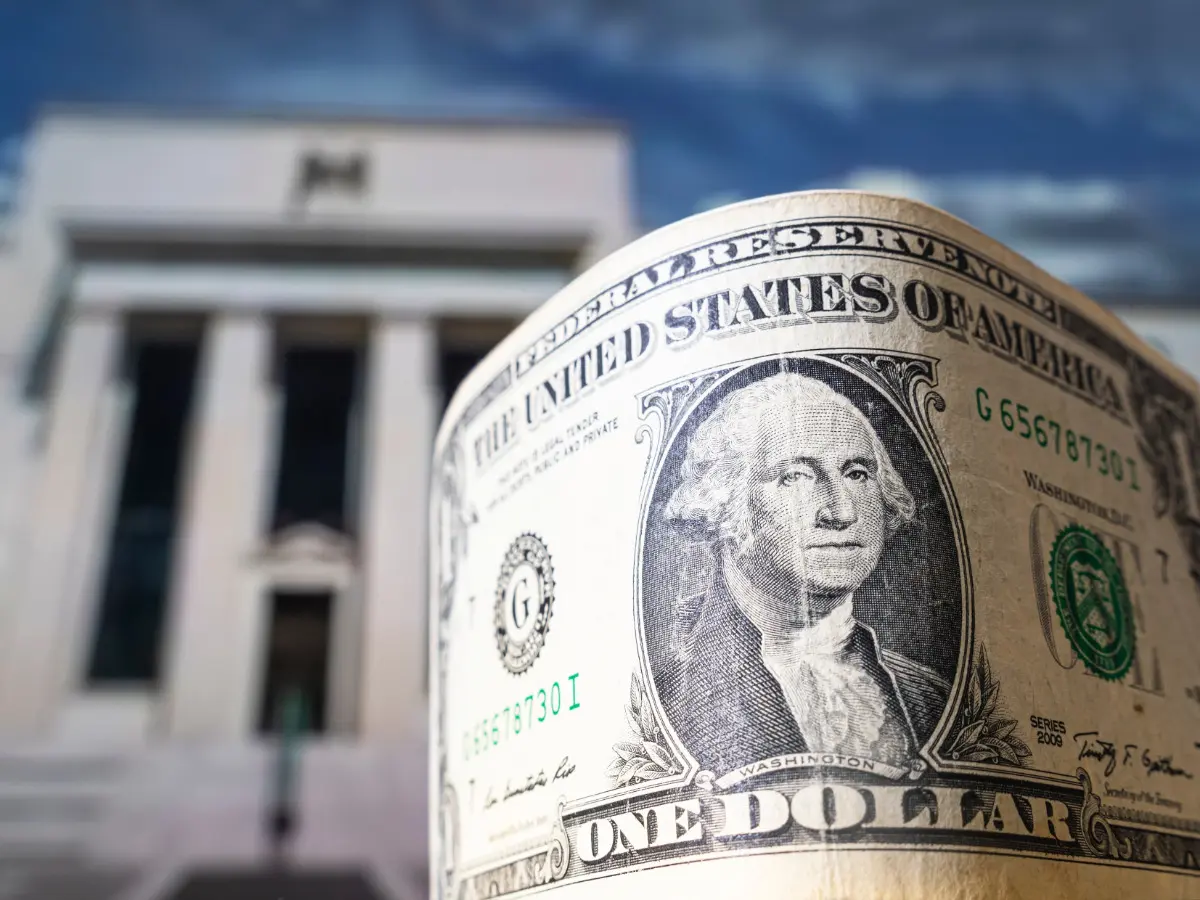 Στάση αναμονής κράτησε η Fed – Βαθύς διχασμός στο συμβούλιο υπό το φόβο του πληθωρισμού
