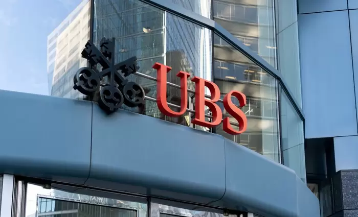 UBS: Τι κερδίζει και τι χάνει αν εγκαταλείψει την Ελβετία – Το δίλημμα των 33 δισ. και τα σενάρια συγχώνευσης