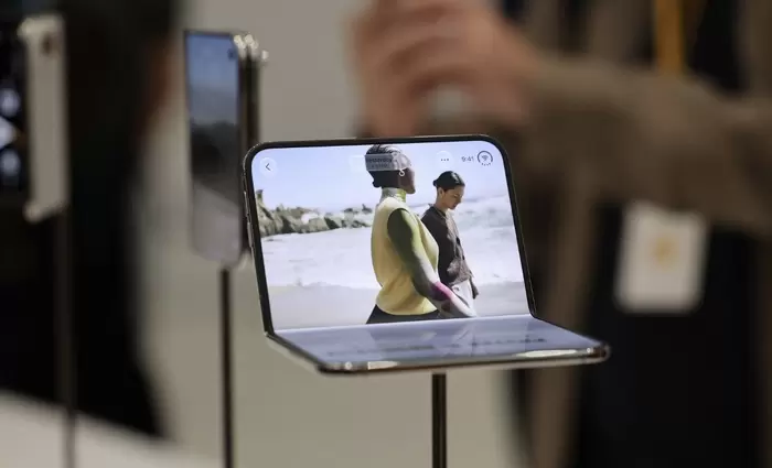 Apple: Πόσα εκατομμύρια αναδιπλούμενα iPhone Duo θα πουλήσει το 2026